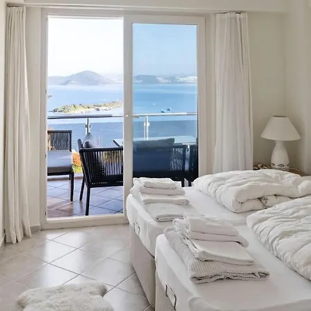Stunning Apartment With Sea View Apartamento